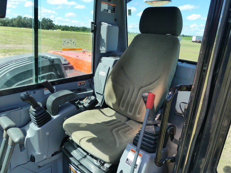 2021-kubota-kx080-4-image-12
