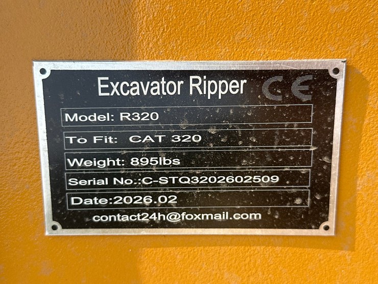 caterpillar-320-image-5