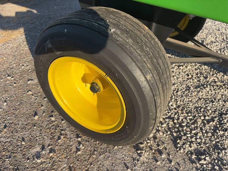 john-deere-80-lawn-and-garden-cart-image-10