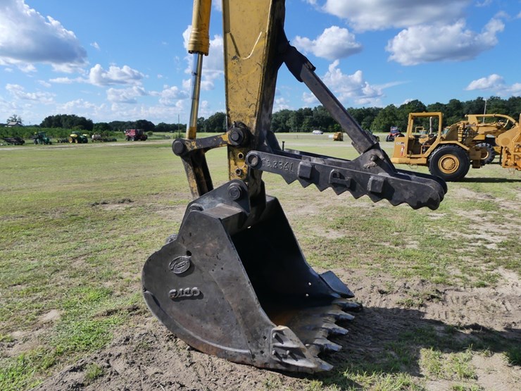 2003-komatsu-pc220-lc-image-8