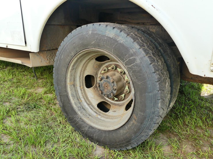 2012-dodge-ram-5500-image-10