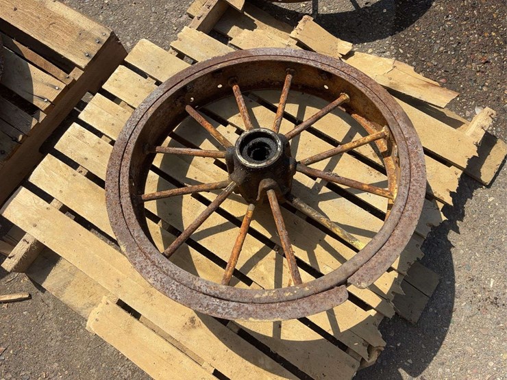 john-deere-24-image-16