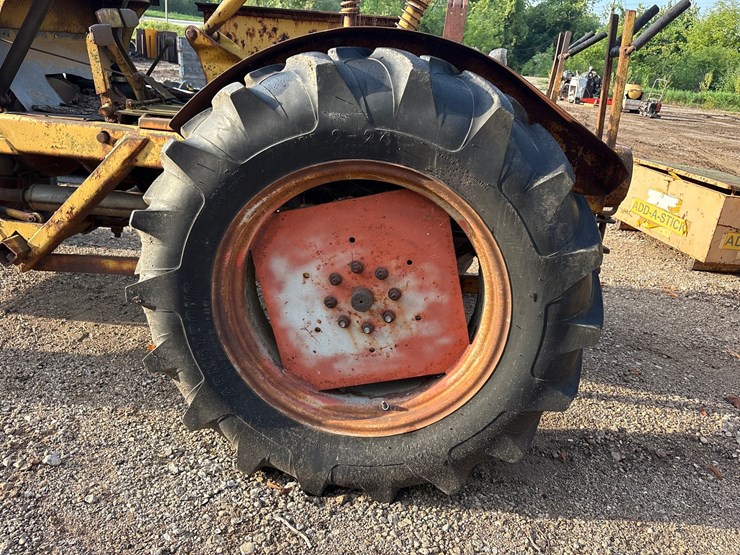 #2720-•-empire-88-90-tractor-image-35