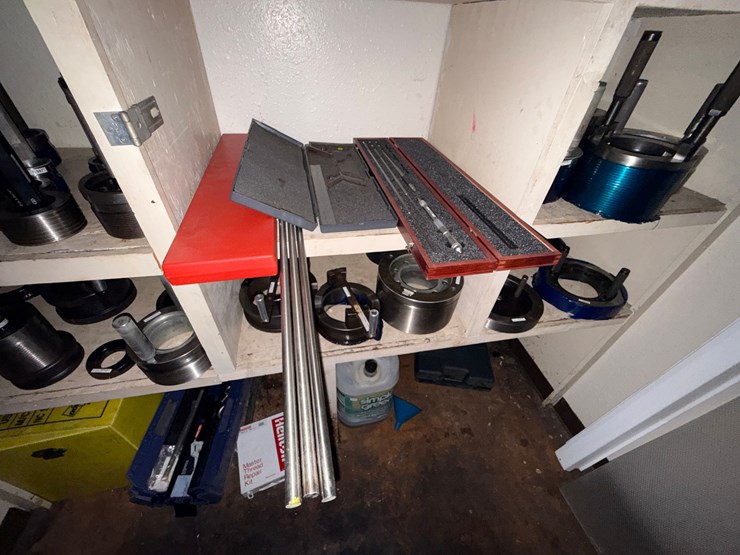lot-w/-contents-of-gauge-room-including-(50+)-(unused)-in-act-&-non-api-up-to-11”-thread-gauge-&-metal-lockers-image-8