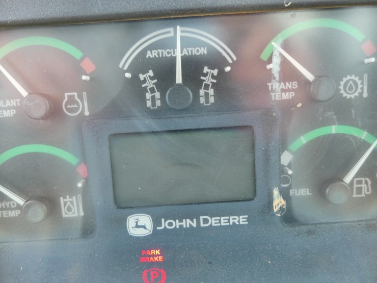 2005-deere-670d-image-15
