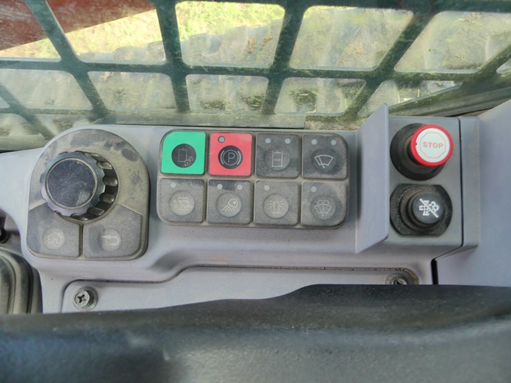 kubota-svl75-3-image-17