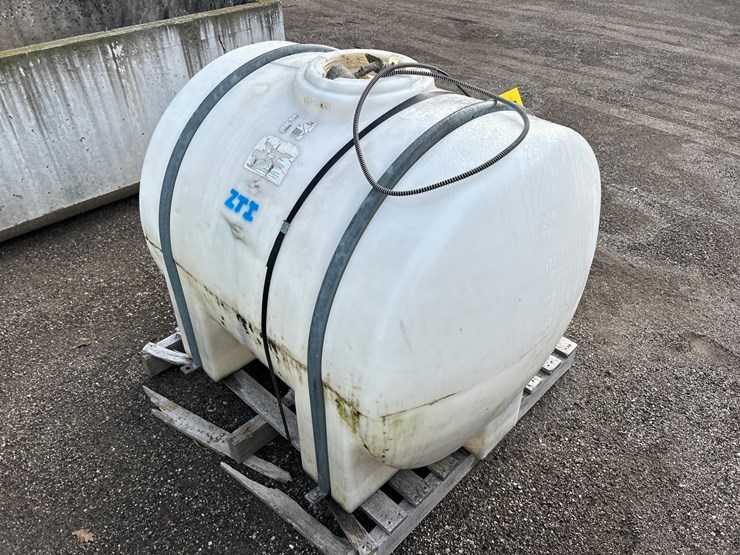 #2777-•-225-gallon-poly-tank-image-4