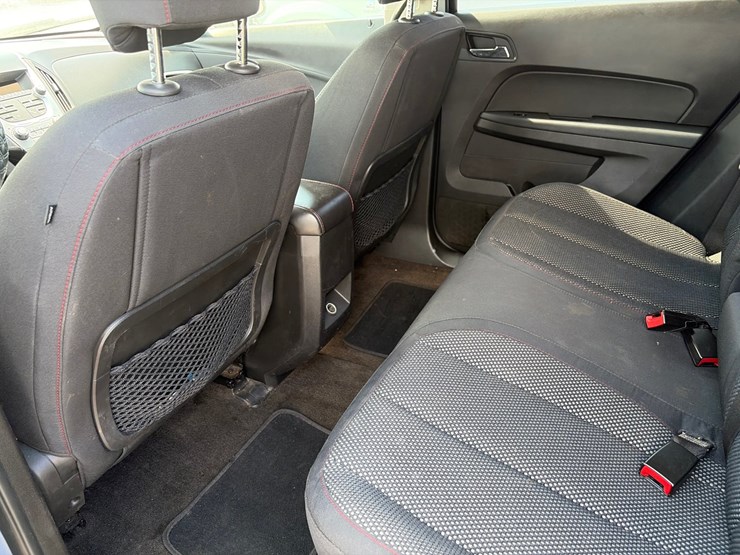 2011-chevrolet-equinox-lt-image-12