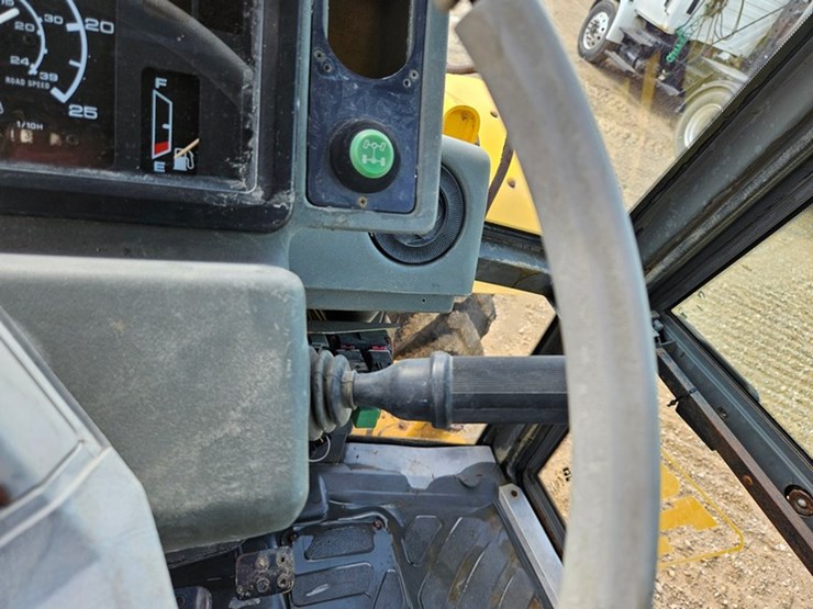 jcb-214s-image-33