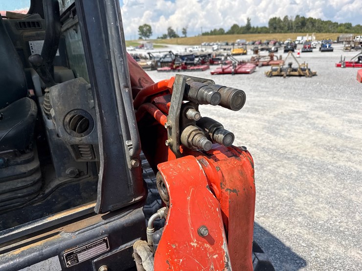 kubota-svl90-2-image-11