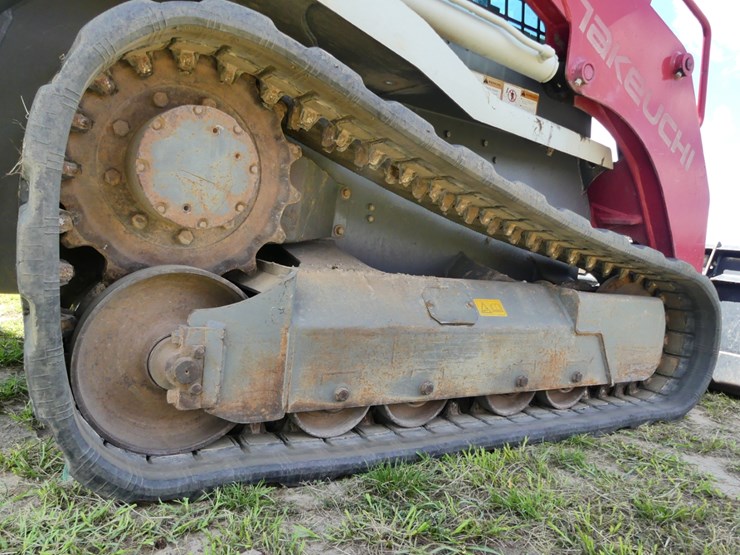 2019-takeuchi-tl8-image-7