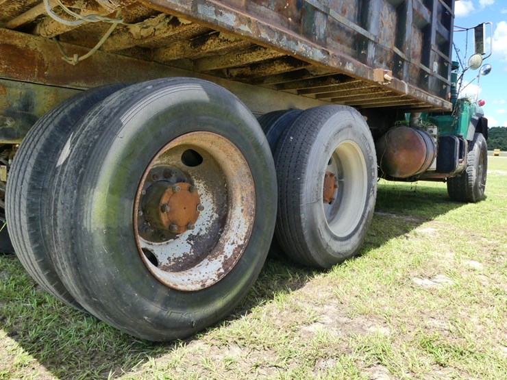 mack-dump-truck-image-6