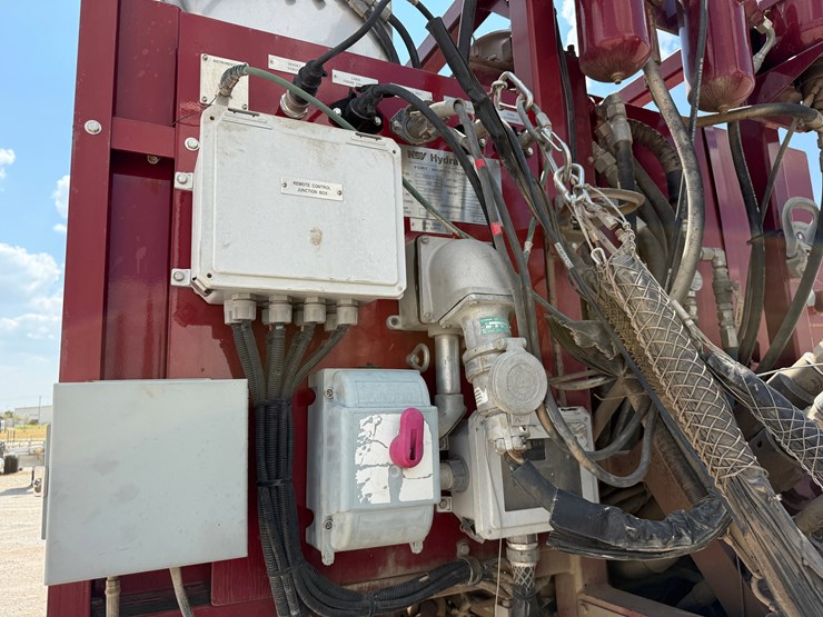 2012-peterbilt-367-image-14