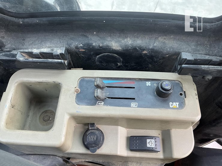 2012-caterpillar-305.5d-cr-image-14