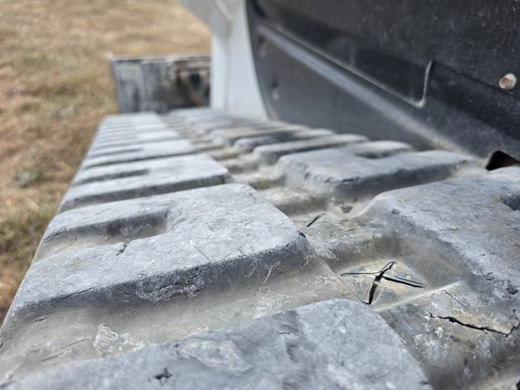 #26217-•-2022-bob-cat-t66-skid-steer-image-44