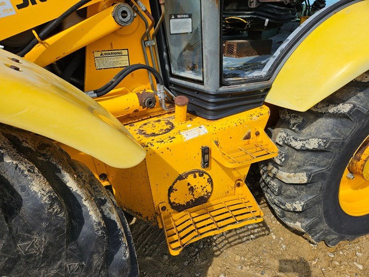 jcb-214s-image-45