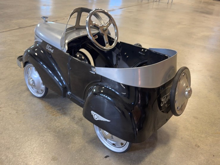 1937-pedal-car-classics-ford-roadster-image-5