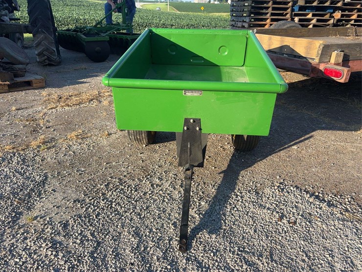 john-deere-80-lawn-and-garden-cart-image-2