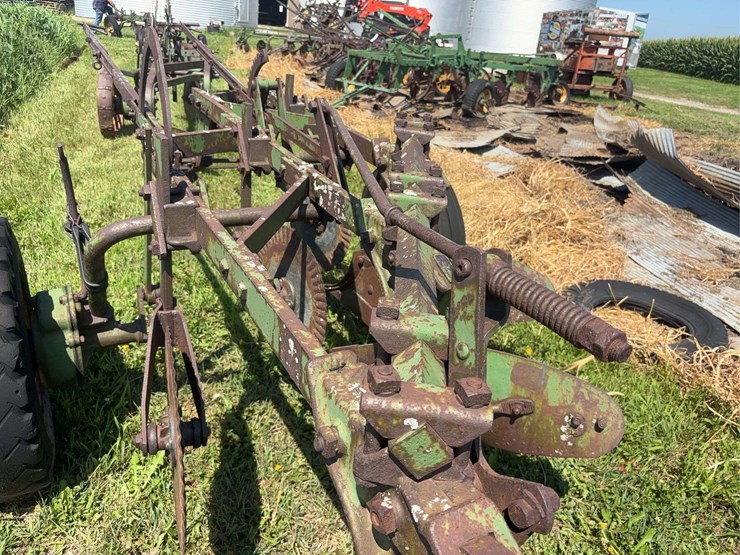 john-deere-14-image-35