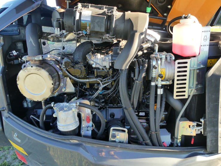 2024-case-cx85e-image-15