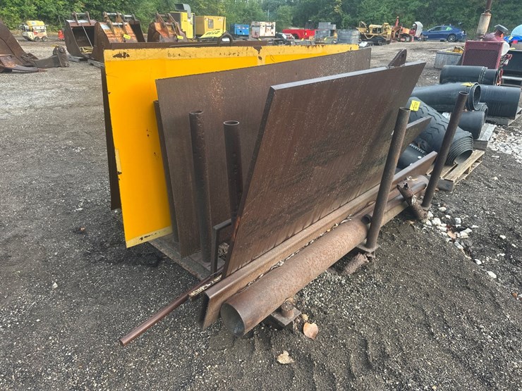 #2736-•-steel-rack-w/-misc.-steel-plates-image-3