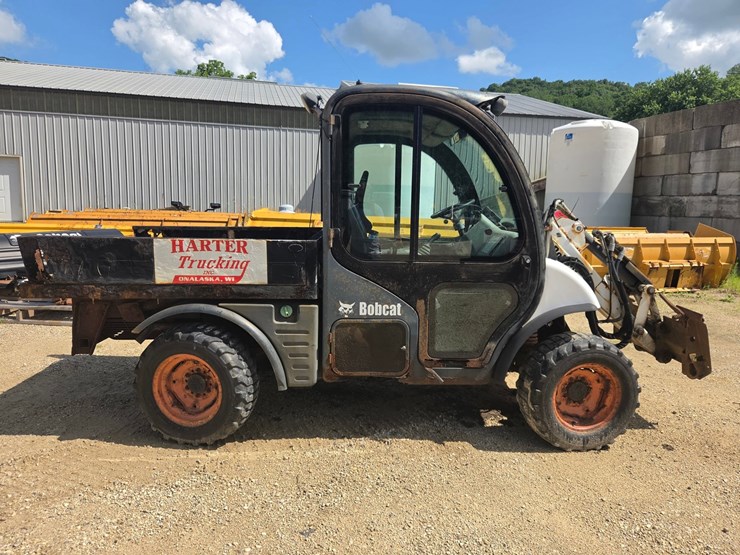 2004-bobcat-toolcat-5600-image-6