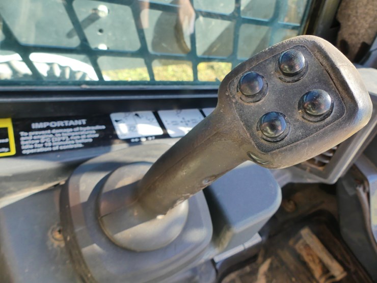 2021-deere-333g-image-15