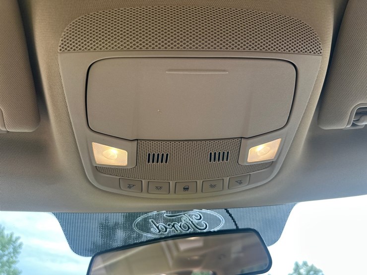 2015-ford-f150-xlt-image-35
