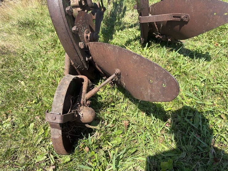 john-deere-14-image-12