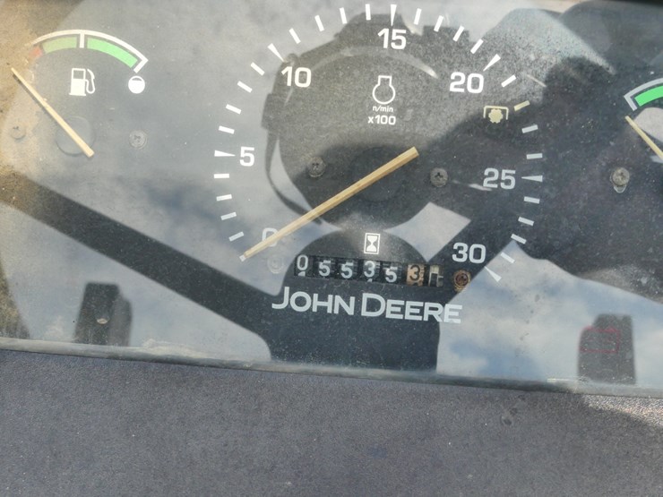 2009-john-deere-5045d-image-13