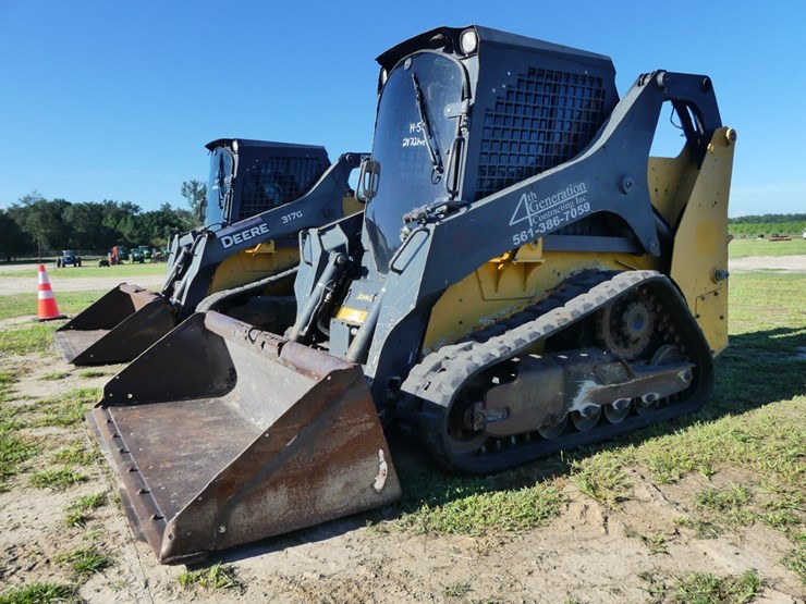 2017-deere-317g-image-2