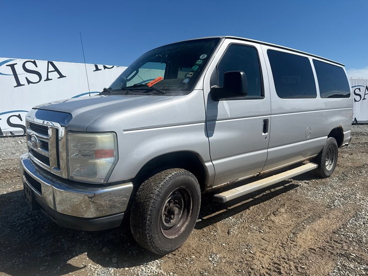 2010-ford-e350-image-1