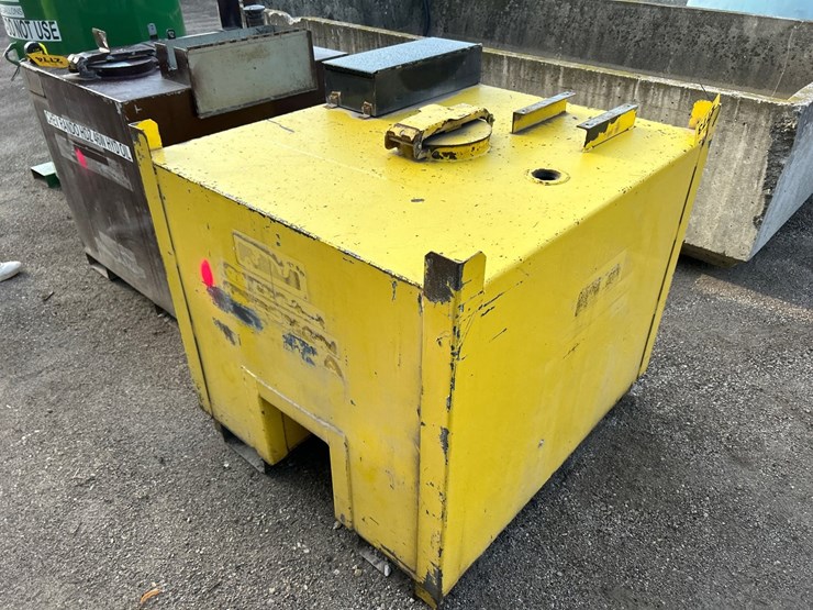#2773-•-approx-300-gallon-forkable-transfer-tank-image-2