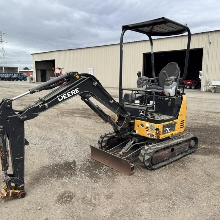 2016 DEERE 17G
