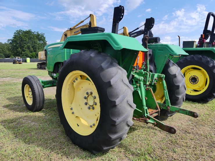 2009-john-deere-5045d-image-4
