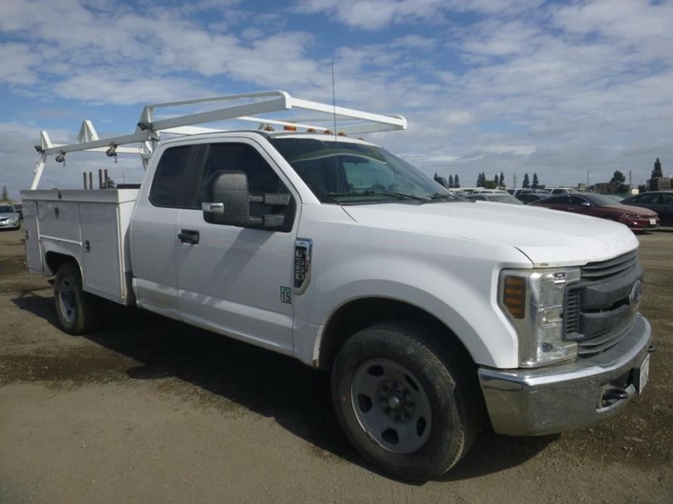 2018-ford-f350-image-2
