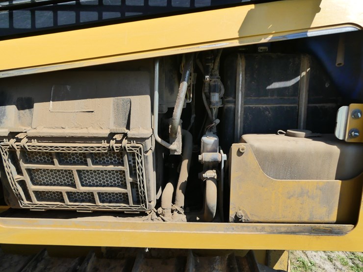 caterpillar-d5k2-lgp-image-13