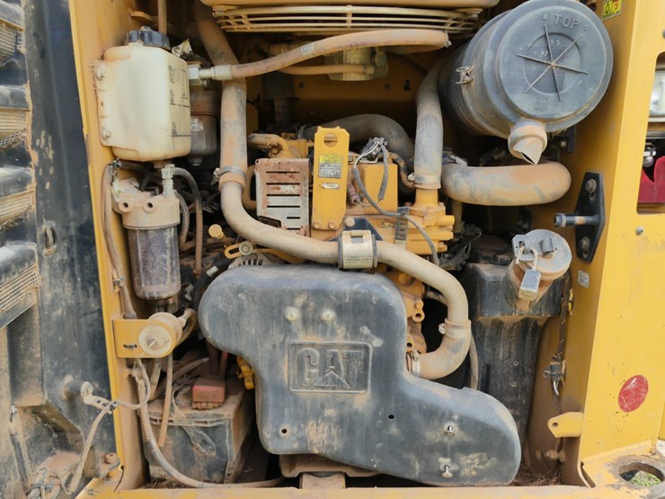 2018-caterpillar-259d-image-9