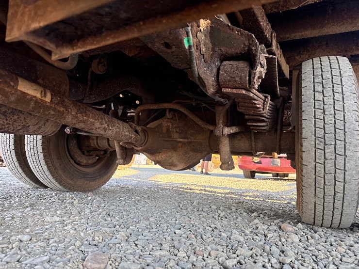 2001-ford-f350-image-25