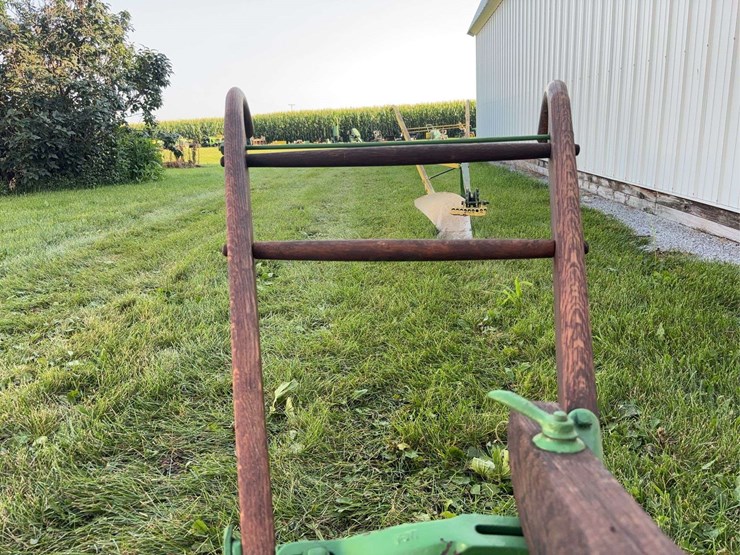 john-deere-16-image-23