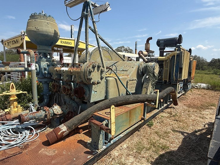 gardner-denver-pz8-triplex-mud-pump-p/b-detroit-14l-665-hp,-skidded-image-1