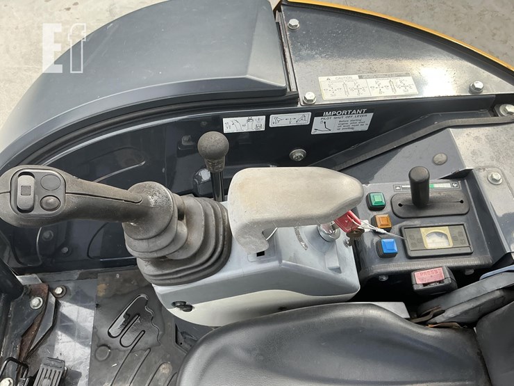 2020-deere-26g-image-14