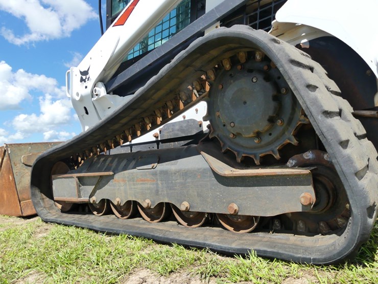 2022-bobcat-t770-image-5