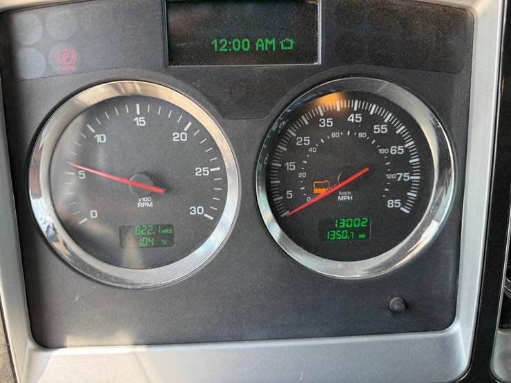 2019-kenworth-t800-image-24
