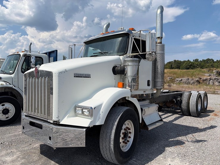 2007-kenworth-t800-image-1
