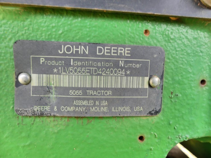 2013-john-deere-5055e-image-17