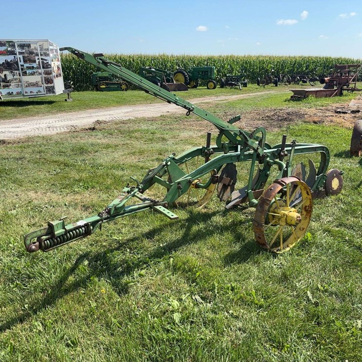 JOHN DEERE 12