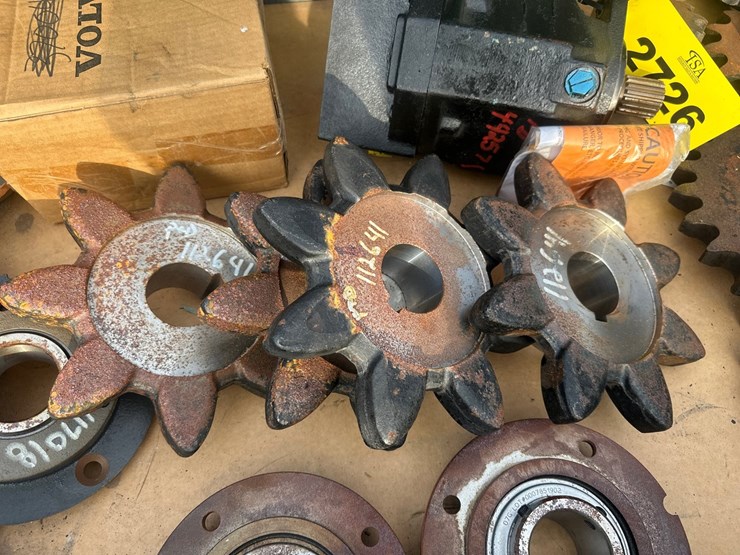 #2726-•-misc-gears,-sprockets,-bushings,-and-more-image-5