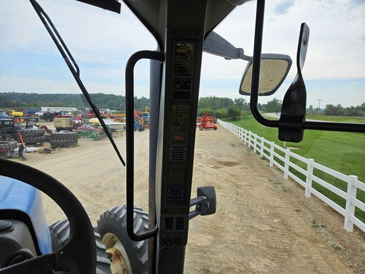 new-holland-tg285-image-49