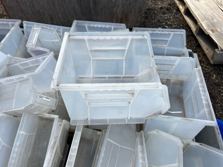 #2743-•-crate-of-clear-tool/hardware-bins-image-7
